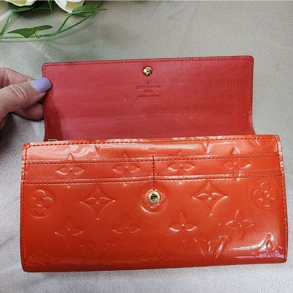 Authentic Louis Vuitton Vernis Sarah Long Wallet W/ Box And Dust Bag - Picture 5 of 17